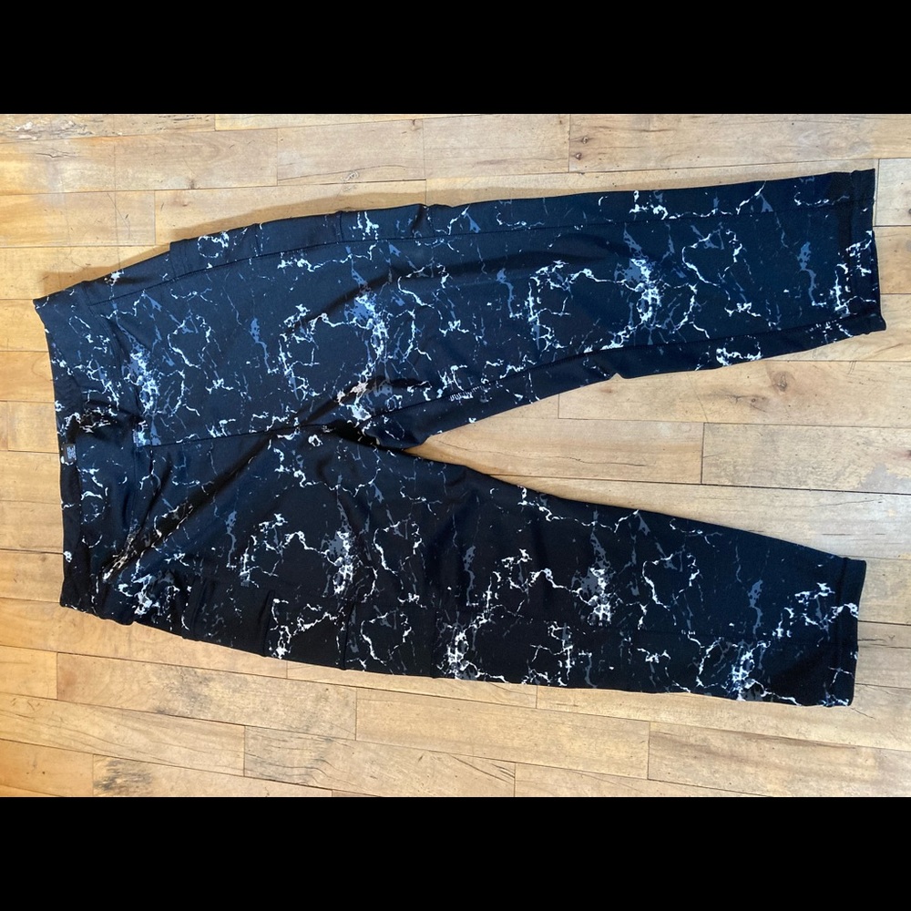 Pop Fit Crop Legging w/ Pockets